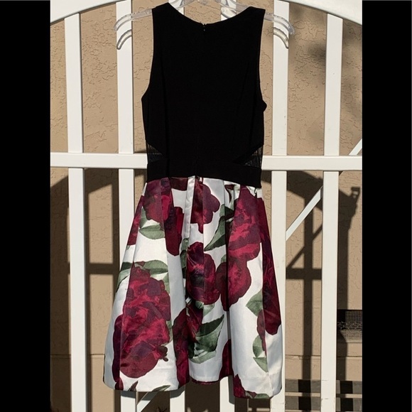 Xscape floral fit and flare dress - Picture 2 of 4